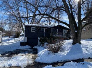 9139 Meredith Ave, Omaha, NE 68134