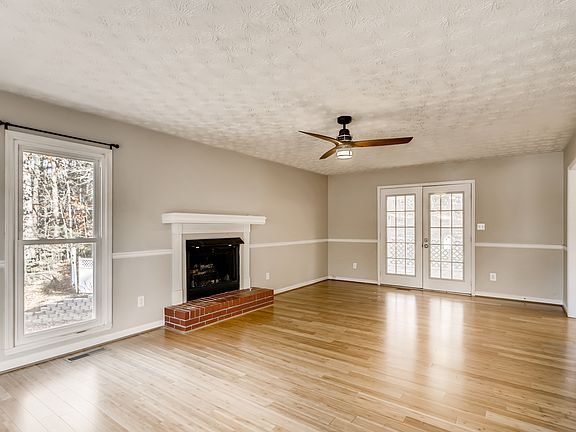 5th image of 1850 Mount Berry Dr