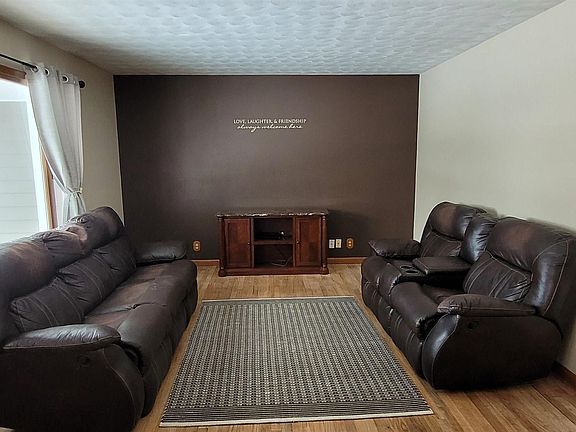 2nd image of 400 N Myers St