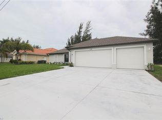 2128 SW 8th Pl, Cape Coral, FL 33991