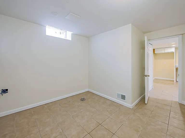 8701 Brookville Rd — Photo 21