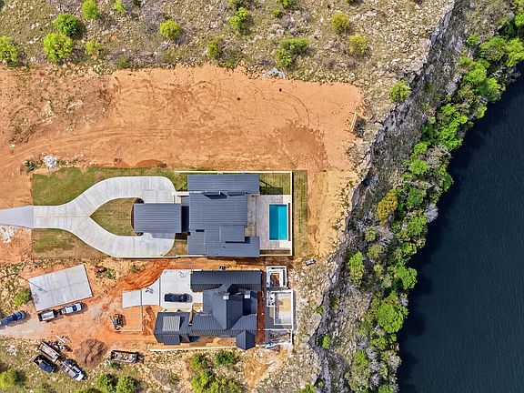 4th image of 961 E Hells Gate Dr