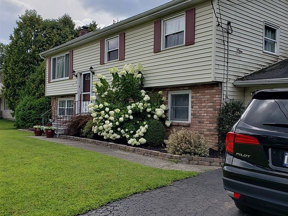 2nd image of 10 Merrall Dr