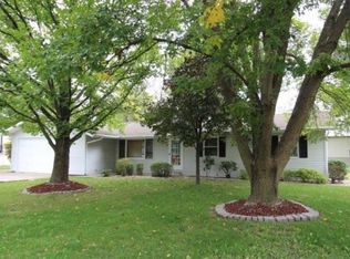 11 Massie Dr, Toledo, IL 62468