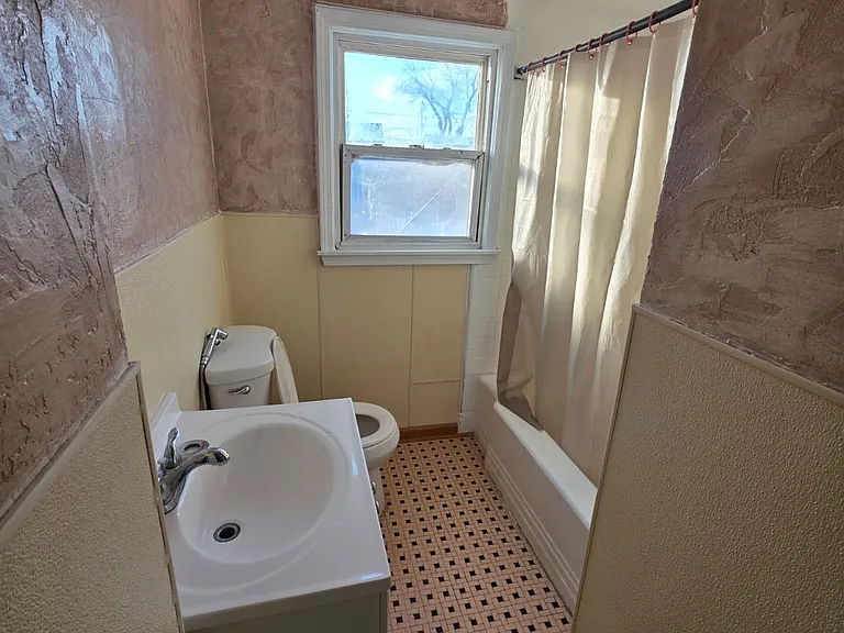 6409 Archdale St — Photo 9