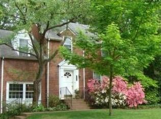 1313 N Illinois St, Arlington, VA 22205