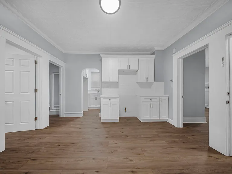 15 Tuttle St #2 — Photo 8