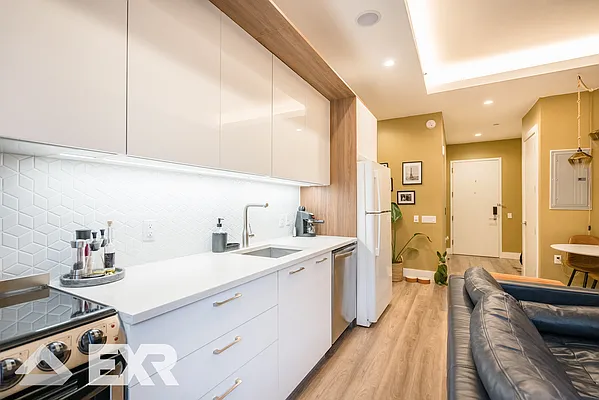 Rented by EXR | media 24