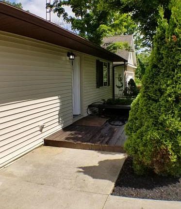 4th image of 34 Laurel Heights Ct