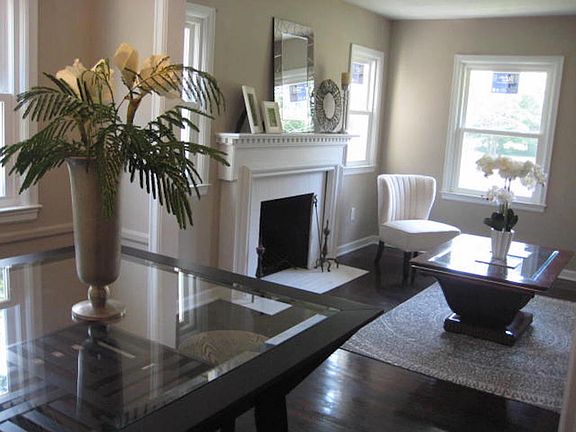 2nd image of 331 Stratford Dr