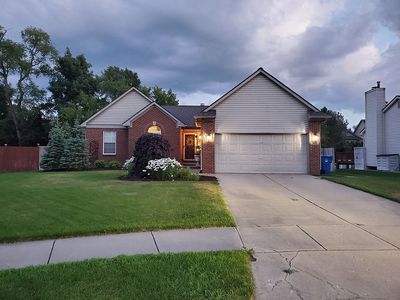 5843 Meadowgreene Dr, Waterford, MI, 48327