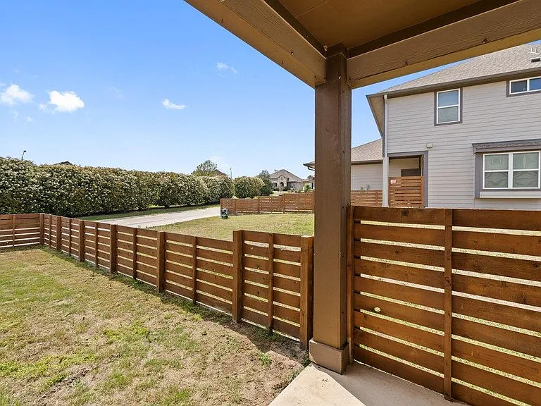 719 Coconut Grv — Photo 28