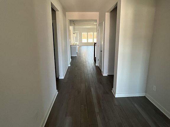 2nd image of 221 Green Knoll Ln