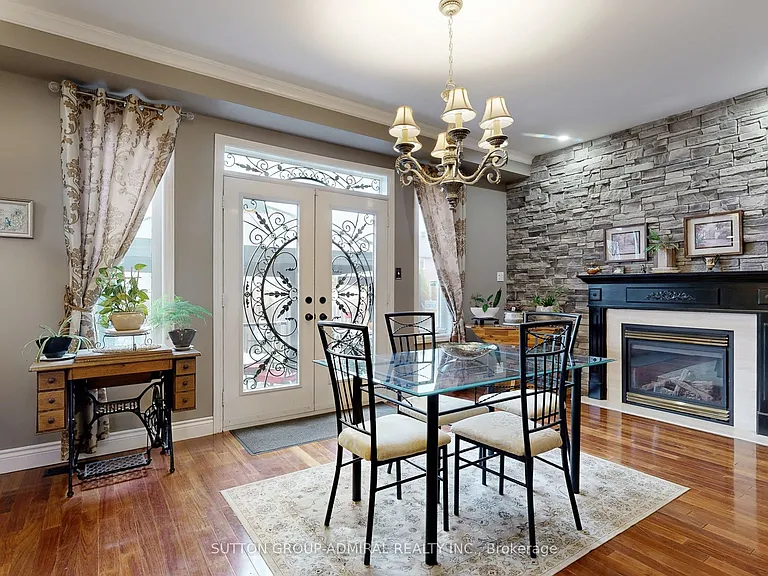 32 Stephanie Ln #UPPER — Photo 15