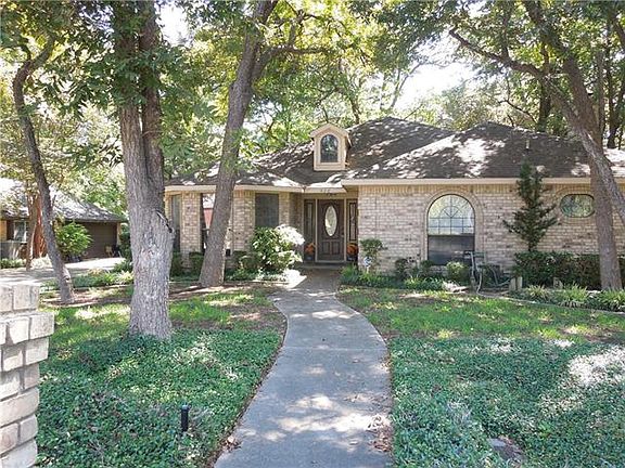 3rd image of 438 Silver Creek Dr