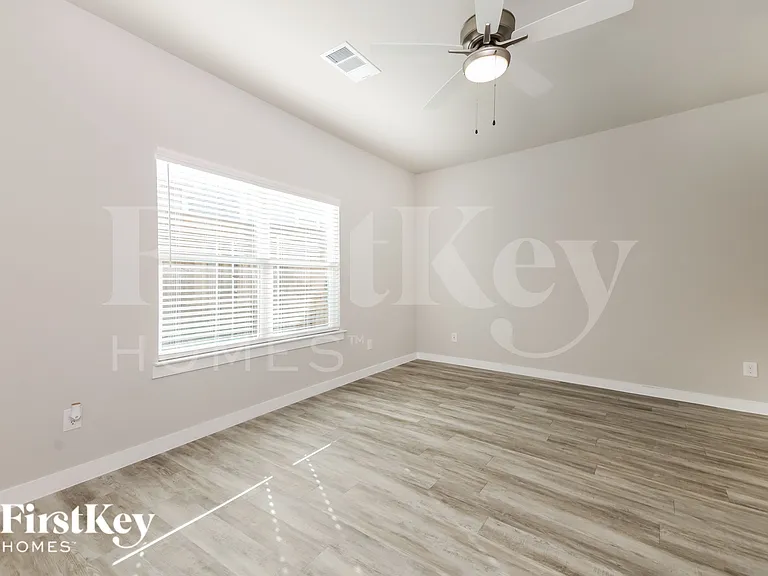 322 Nima Ln — Photo 9