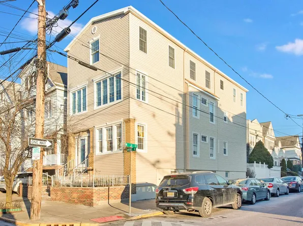 308 Avenue A, Bayonne, NJ 07002