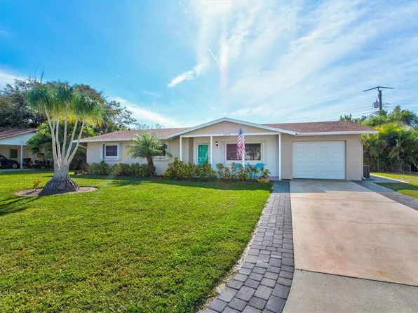 2572 Jefferson Cir, Sarasota, FL 34239