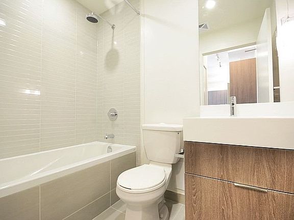 2nd image of 200 Sackville St #106