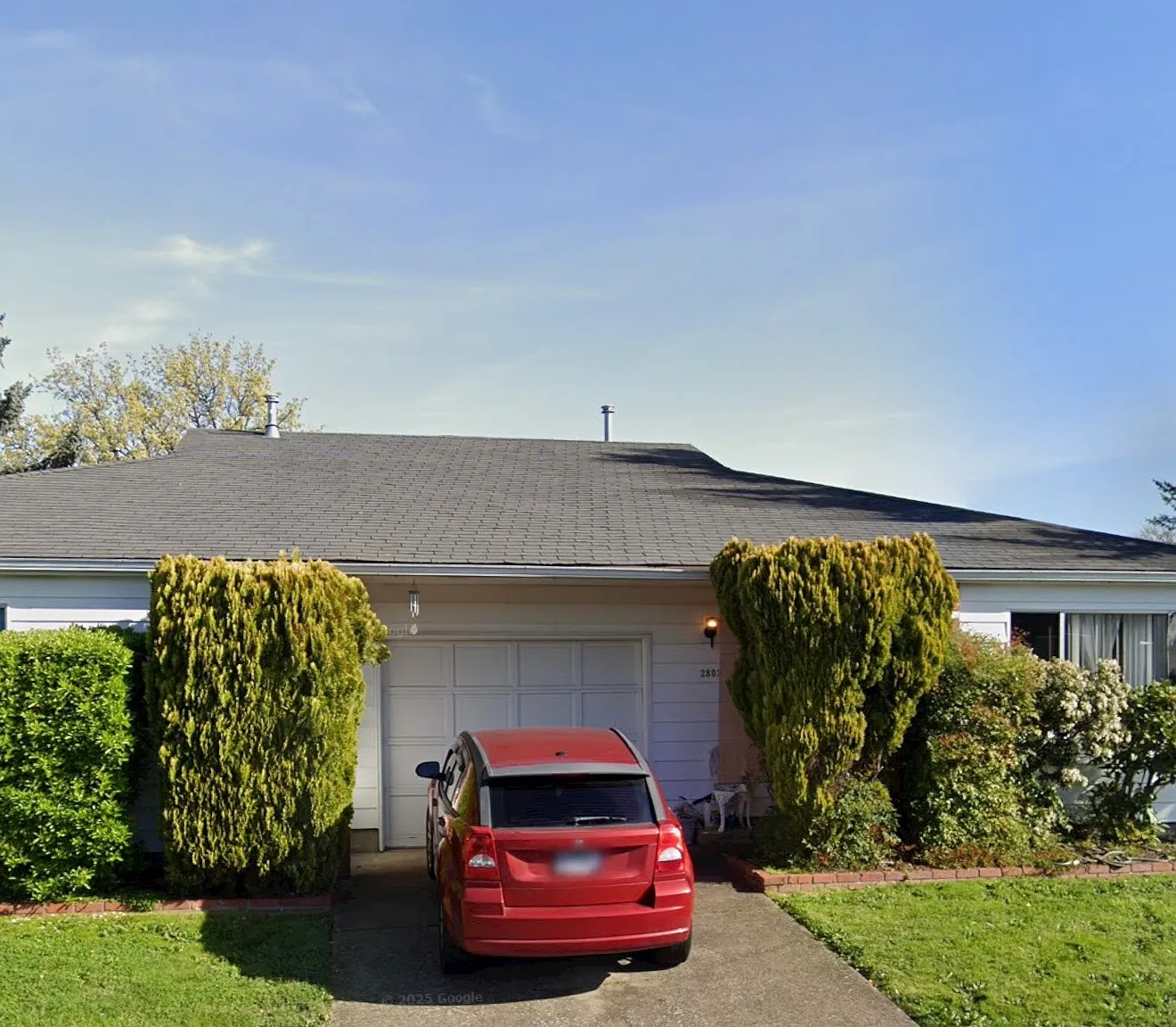 2 bed, 1.5 bath, $875 — Photo 2