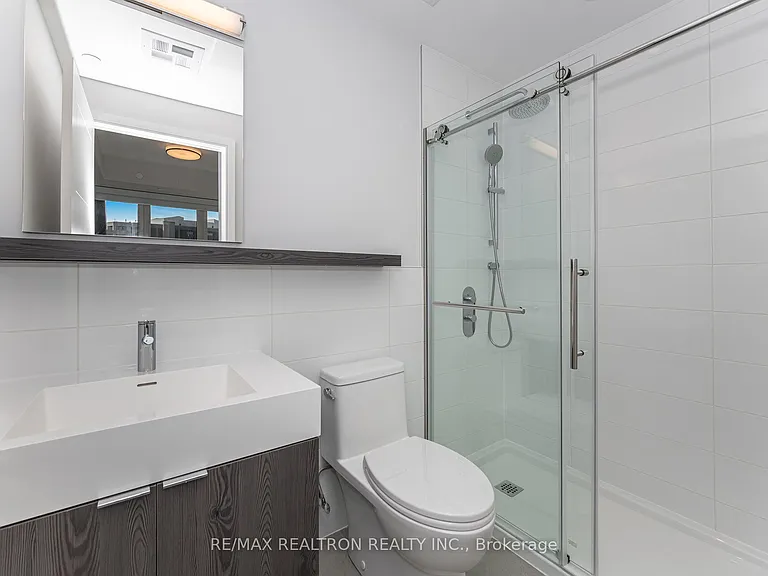 664 Spadina Ave #509 — Photo 10