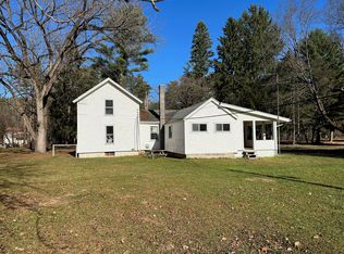 18923 Almy Rd, Howard City, MI 49329