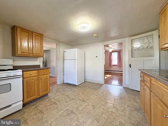 5th image of 18 Fairfield St