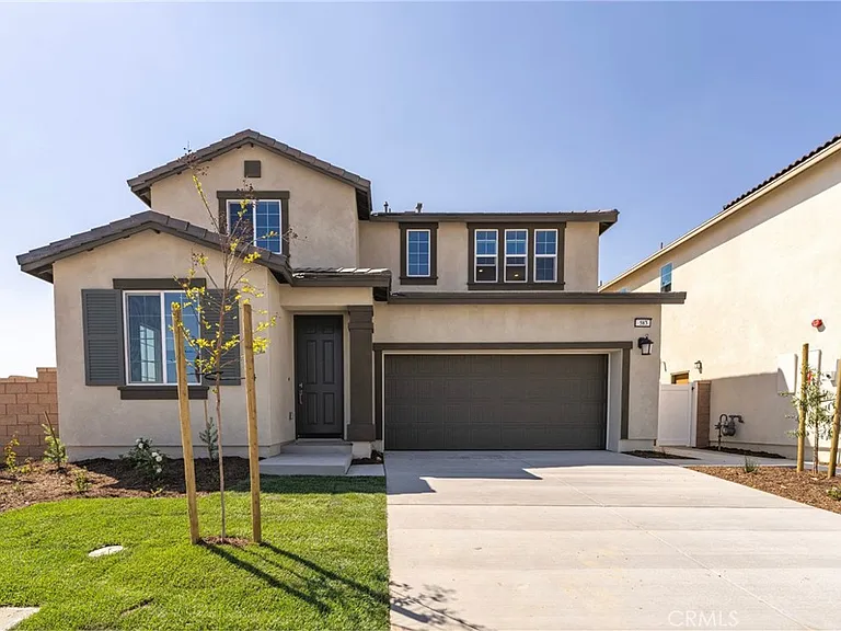 583 Lone Pine Dr — Photo 1