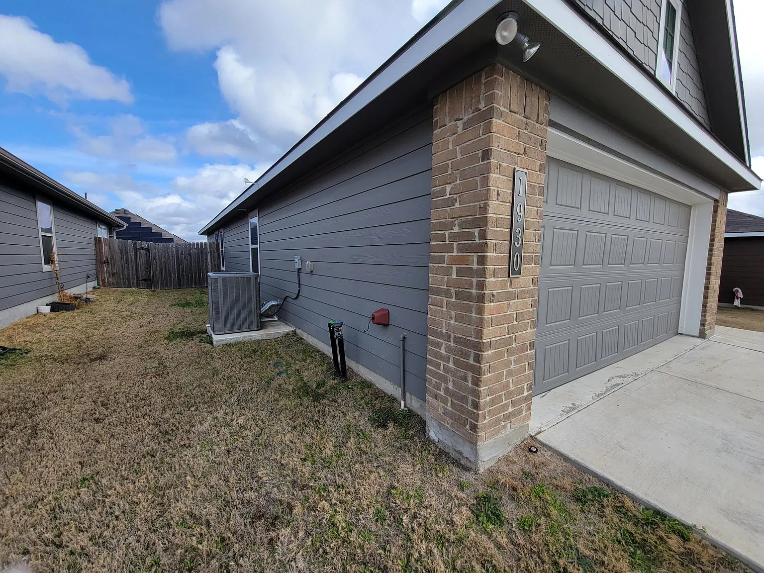 3 bed, 1359 sqft, $1,595 — Photo 2