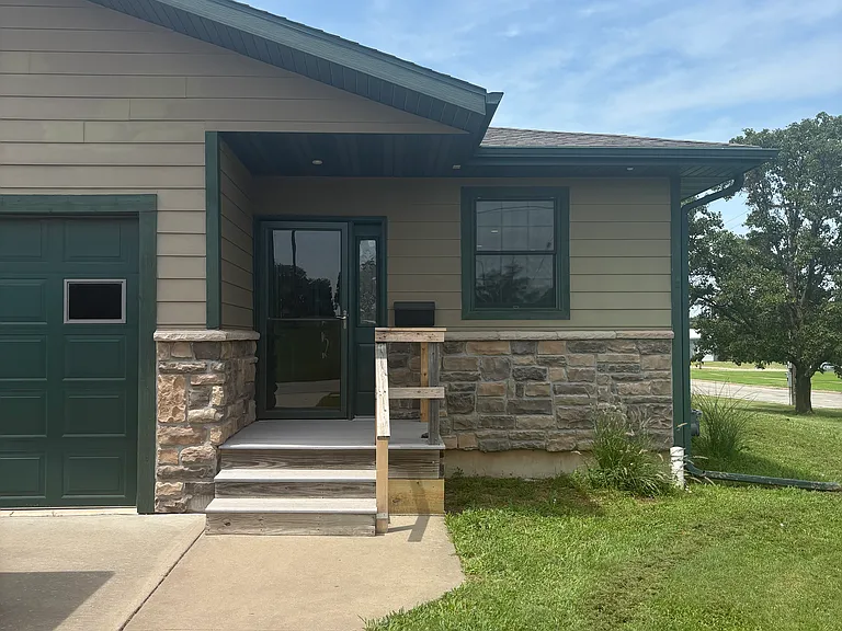 837 Elm St — Photo 18