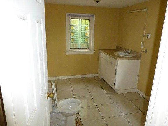 3rd image of 518 Ethel St