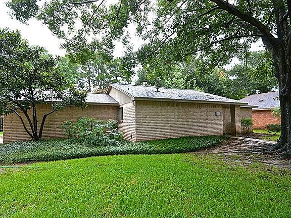 2nd image of 12606 Campos Dr