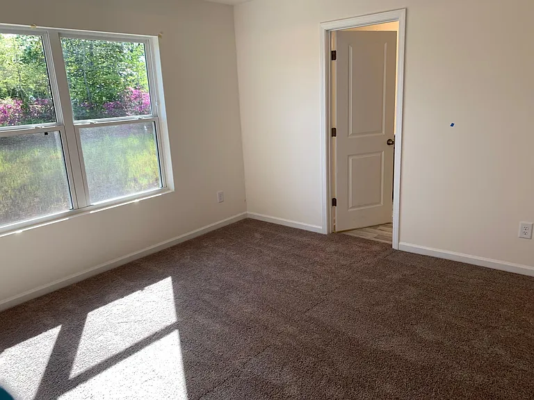 110 Quinn Rd — Photo 37