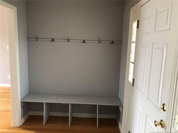 5th image of 242 Belle Chase Dr