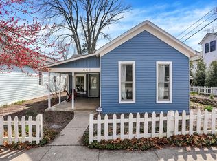 445 W Poplar St, Zionsville, IN 46077