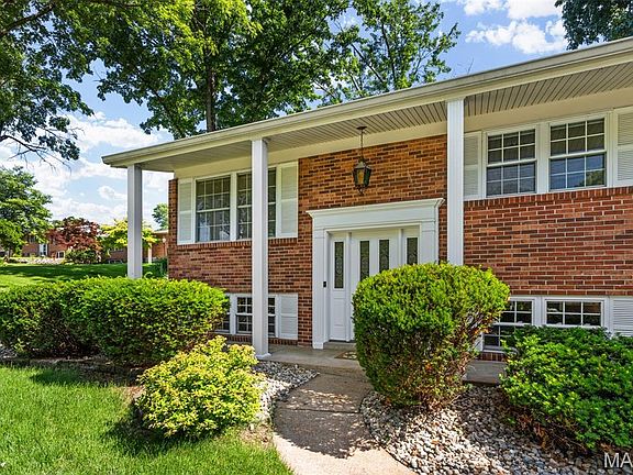 4th image of 11288 Briarstone Dr