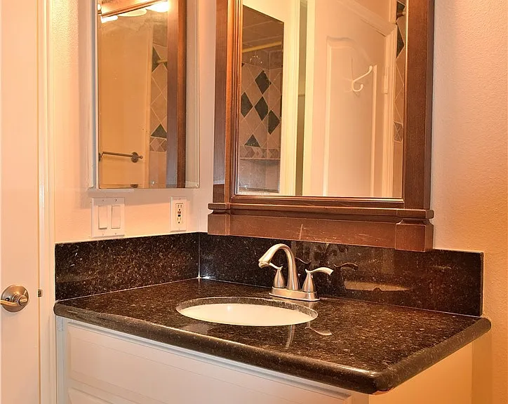 16 Creekwood — Photo 14