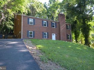 400 Cedar Ridge Dr, Oxon Hill, MD 20745