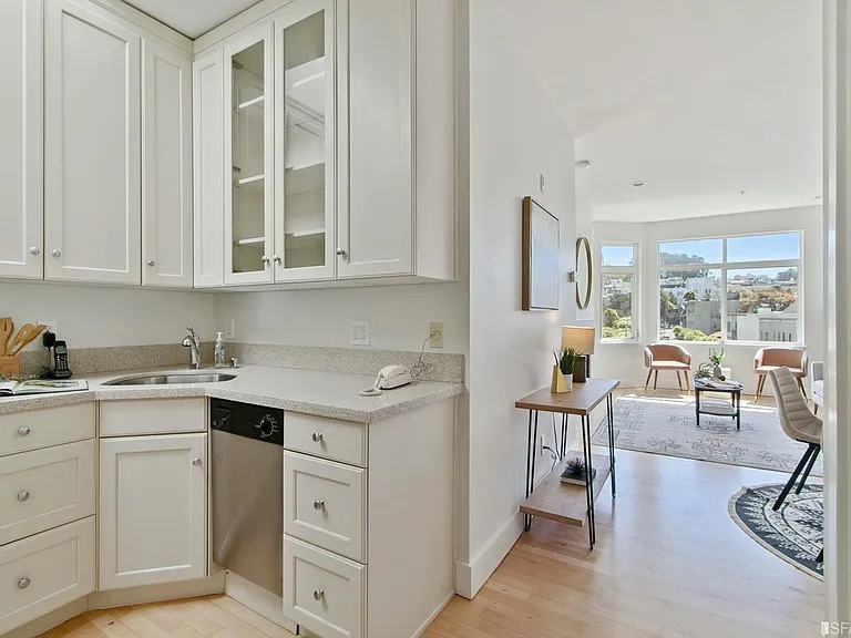 677 Arguello Blvd #110 — Photo 3