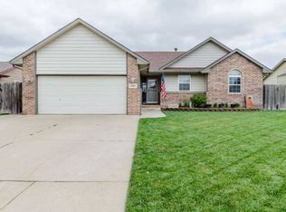 1664 E Winterset St, Goddard, KS 67052