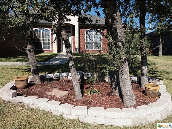 3rd image of 404 Canoe Dr