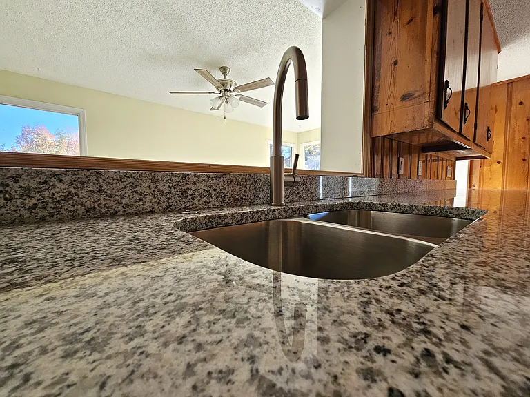 609 Memorial Drive Ext — Photo 16