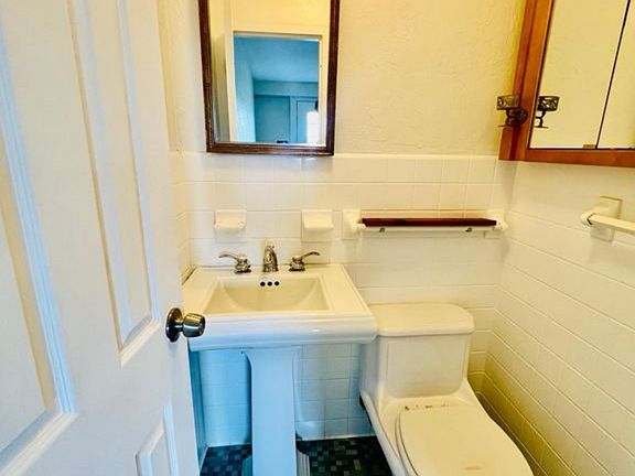 5th image of 3315 58th Ave S APT 622