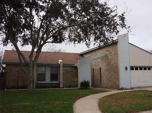 1st image of 1811 Live Oak Dr