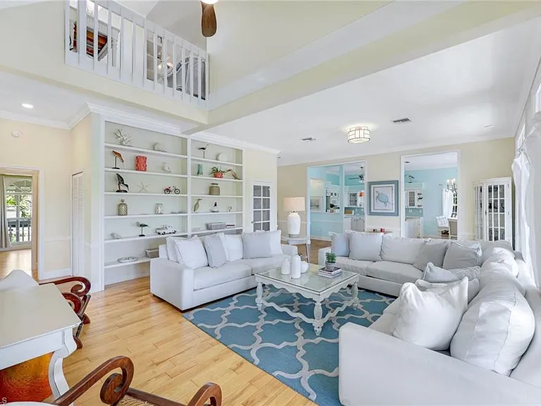 203 San Mateo Dr — Photo 6