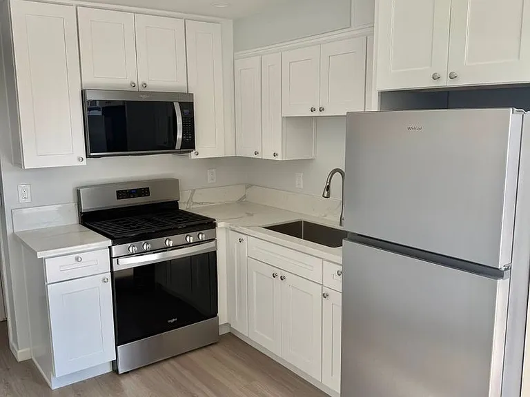 1064 N. Escondido — Photo 1