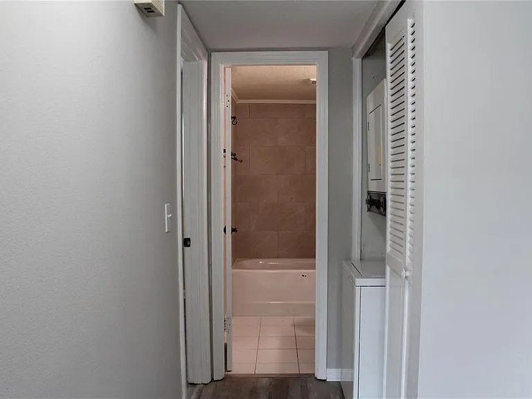 1920 E Edgewood Dr #D9 — Photo 12