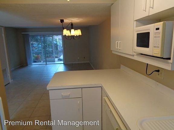 4th image of 332 Cherrywood Gardens Dr