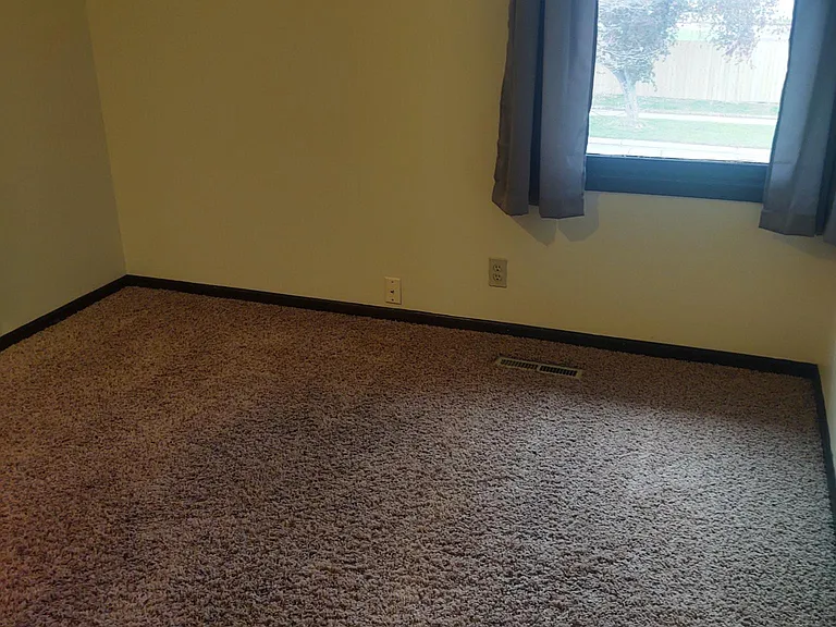 1724 W Arlington St — Photo 9