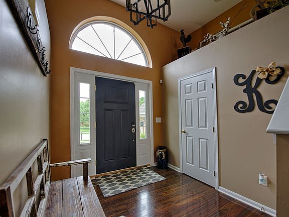 2nd image of 11210 Stoneybrook Ct
